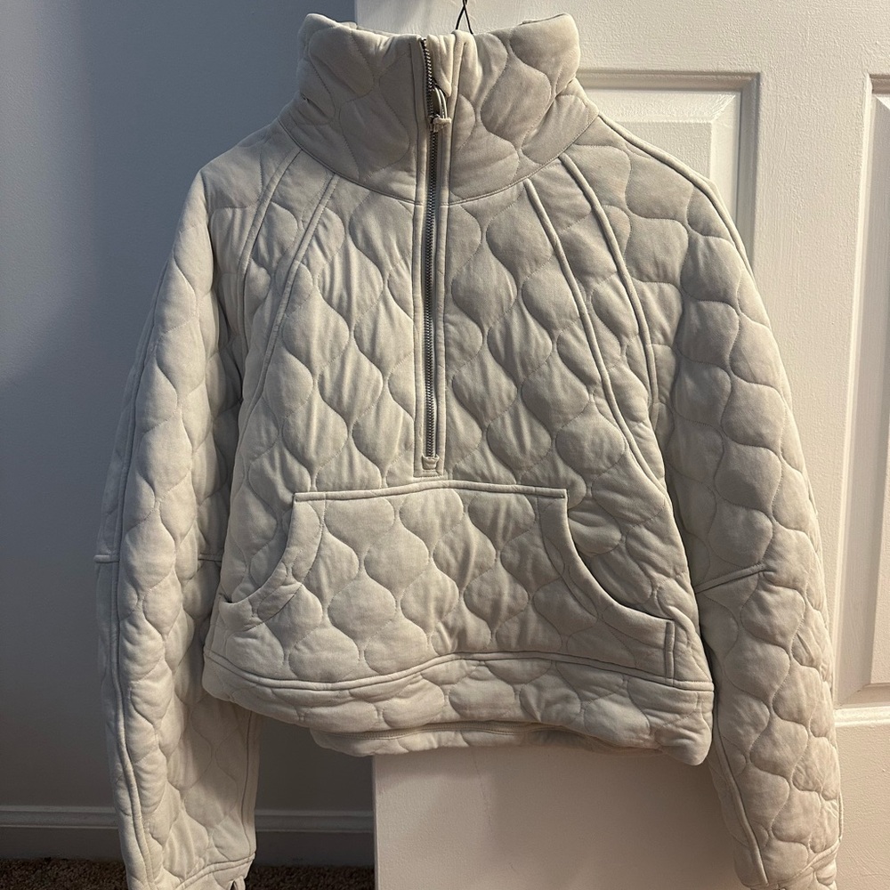 Lululemon Athletica Cream Quilted cropped scuba